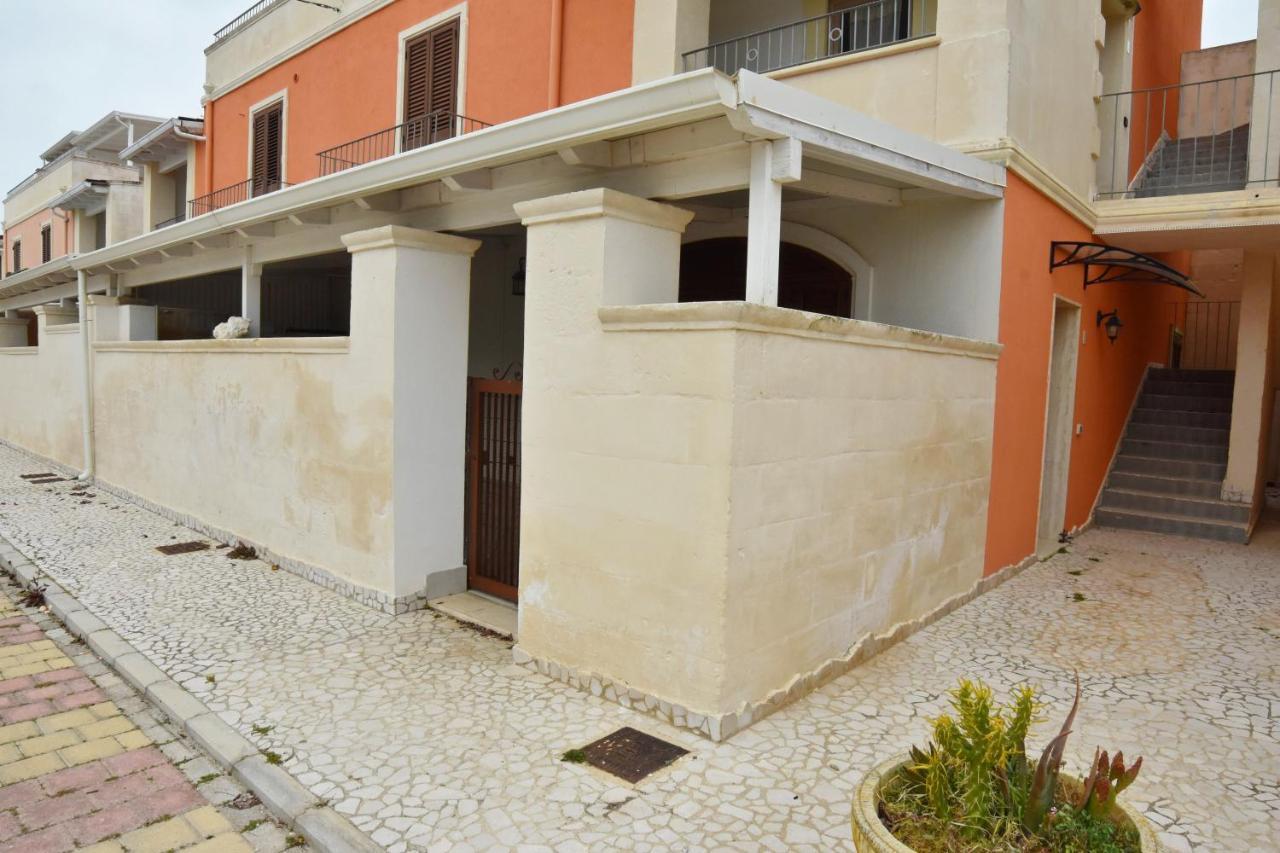 Toto Residence Torre Lapillo Buitenkant foto